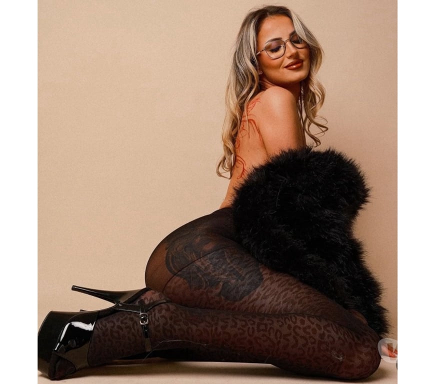 Escorts Staffordshire Stoke-on-Trent - Photos for PARTY GIRL💯ONLY OUTCALL💜GFE🥰