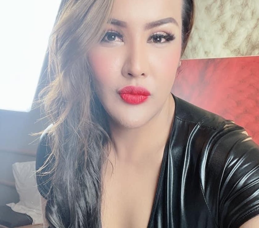 Trans Escorts Falkirk Falkirk Town Centre - Falkirk - Photos for Sexy Busty Thai TS Ladyboy with a Lovely Surprise in Town x