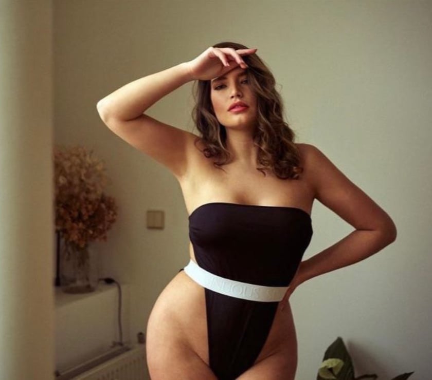 Escorts South West London Kingston upon Thames - Photos for Sexy Rosse New and Hot British x all services