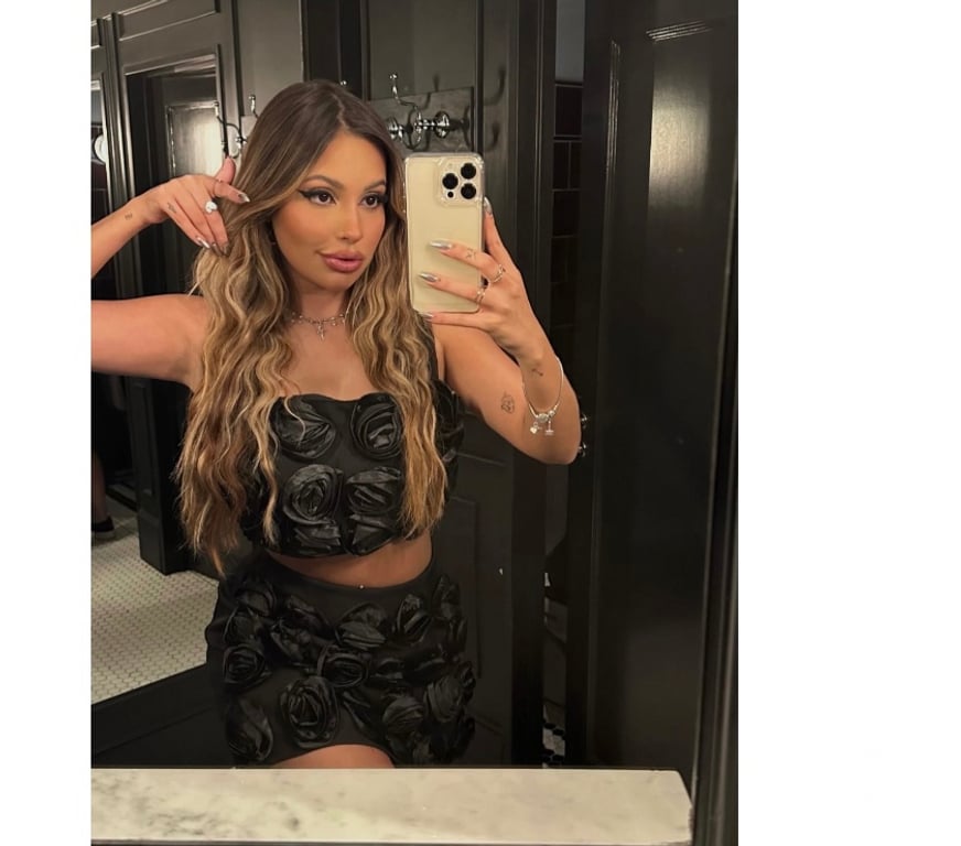 Escorts East London Aldgate East Station - East London - Photos for Mirella ❤️‍🔥 GIRFRIEND EXPERIENCE 🥂