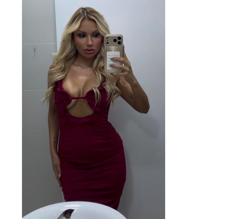 Escorts East London Aldgate East Station - East London - Photos for Mirella ❤️‍🔥 GIRFRIEND EXPERIENCE 🥂