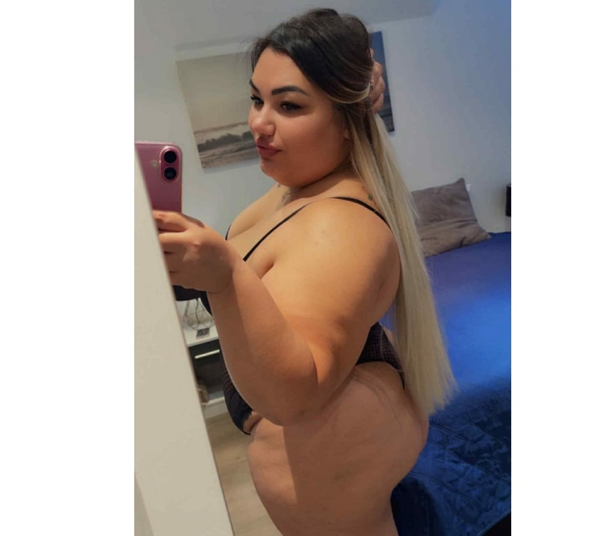 Escorts North London Enfield - Photos for Chubby ajlin new girl in edmonton💋