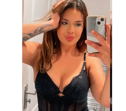 Photos for Lais🇧🇷Party love 🥳tooting road