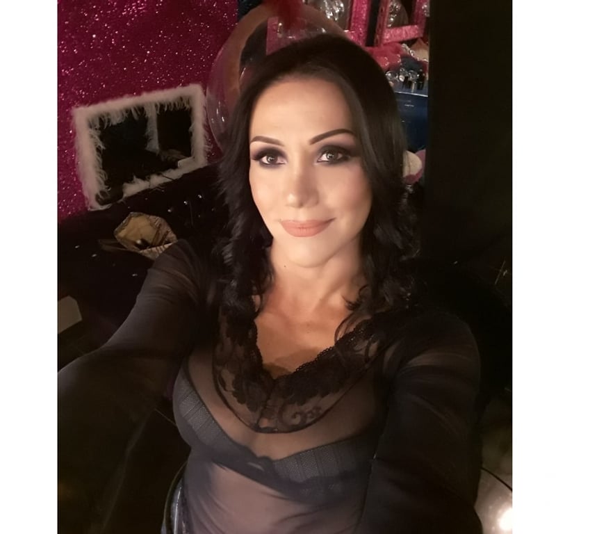Trans Escorts Reading Reading Town Centre - Reading - Photos for Feminine Juicy Smooth Model TRANS Girl With Hard TOY