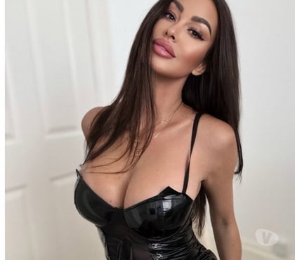 Escorts Swindon Town Centre Swindon - Photos for Radiant Emily🍒Curvy Body🔥Real 💯NEW IN SWINDON