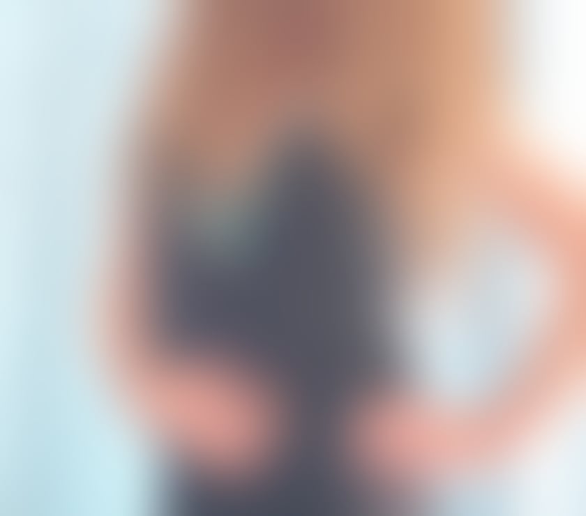 Transsexual Escorts Bayswater Station Central London - Photos for MATURE TV LOVES KISSING AND CUDDLING