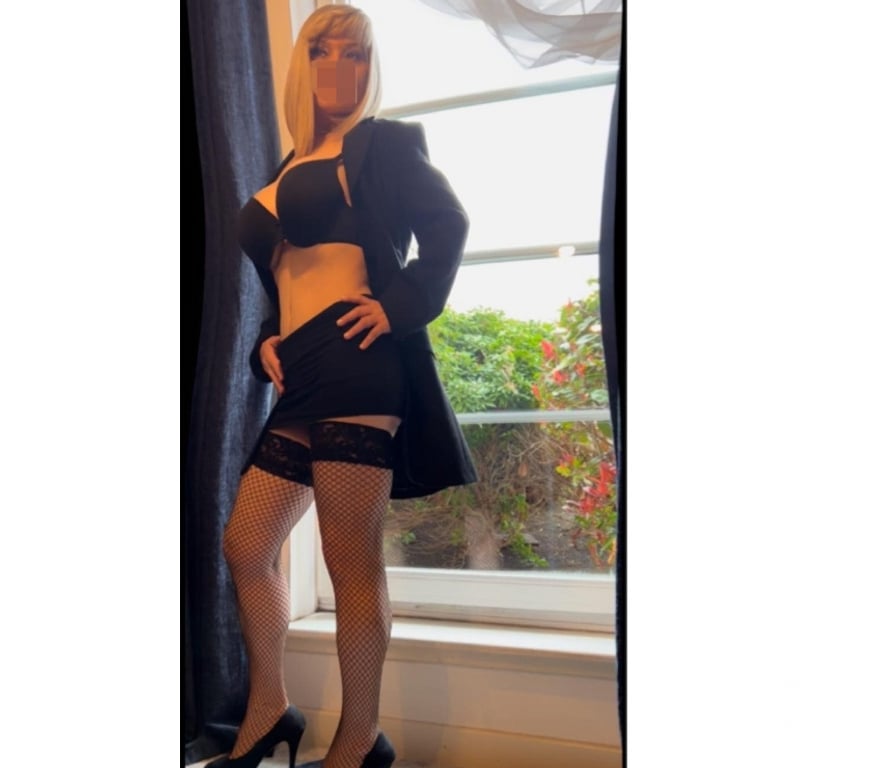 Escorts Edinburgh Edinburgh - Edinburgh - Photos for A MASSAGE IN JUST A FEW MINUTES CAN TRANSFORM YOUR DAY.