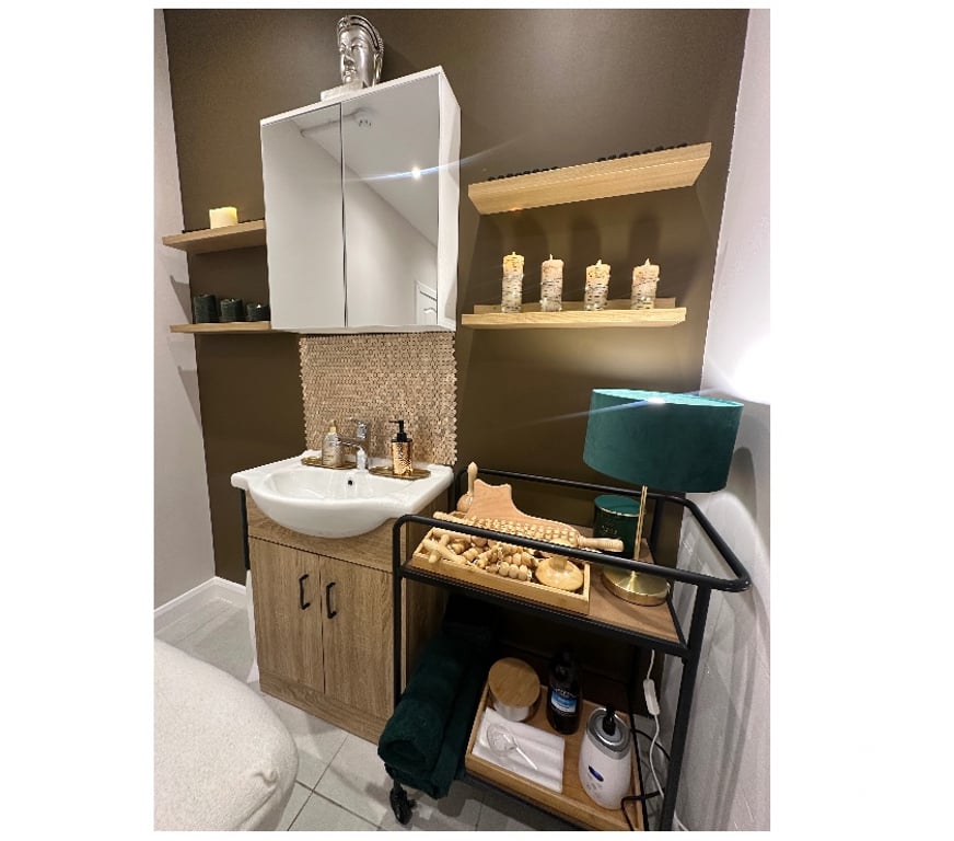 Full body massage West London Chiswick - West London - Photos for Newly Opened - Elite Emerald Spa - Massage from £40