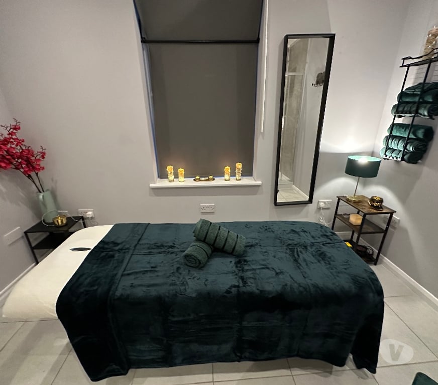 Full body massage West London Chiswick - West London - Photos for Newly Opened - Elite Emerald Spa - Massage from £40