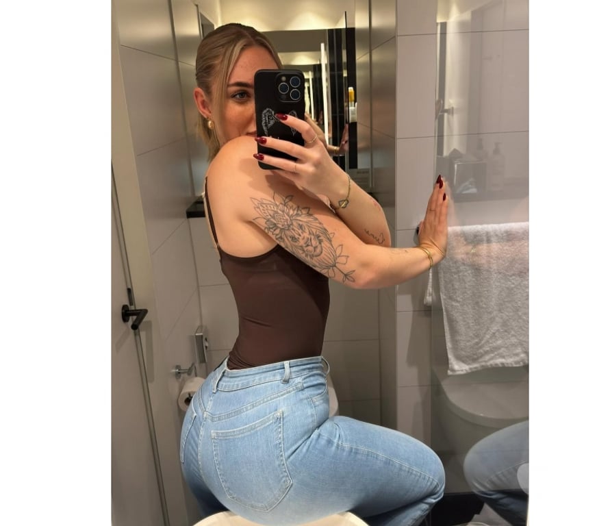 Escorts Greater Manchester Manchester - Photos for Sol Charm and Unforgettable Moments