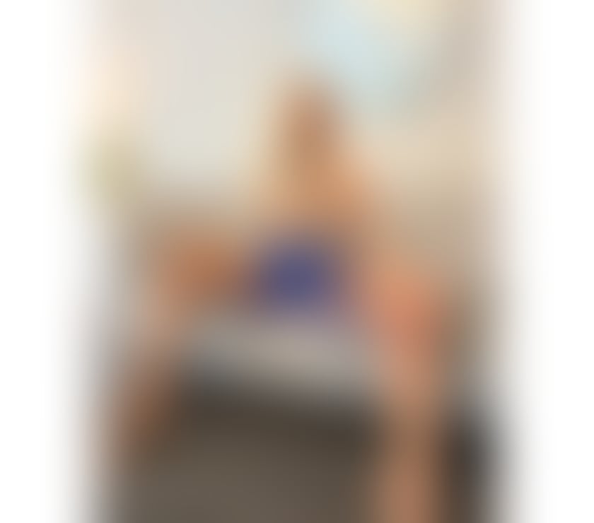 Hot Blonde_Long_legs