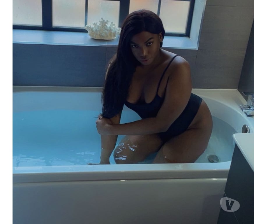 Trans Escorts North London Southgate - North London - Photos for 🇨🇴Goldie very femenine