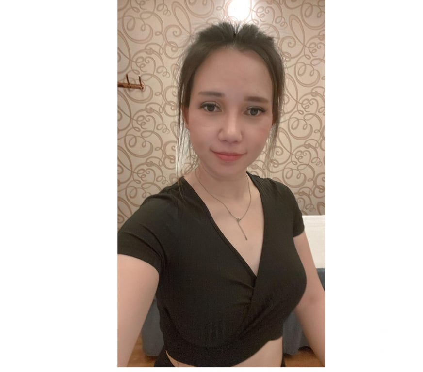 Escorts South Yorkshire Sheffield - Photos for Sara Thai lady 07510733329