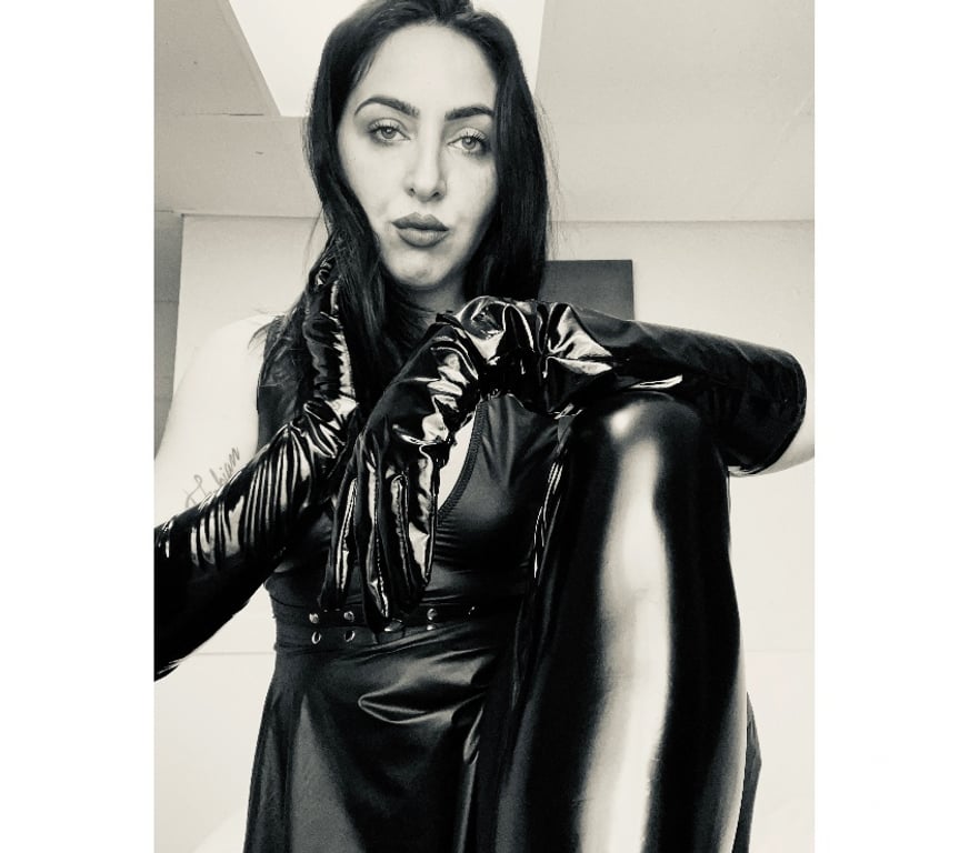 Escorts Lancashire Preston - Photos for Miss Maria! Back in town! Toys & latex