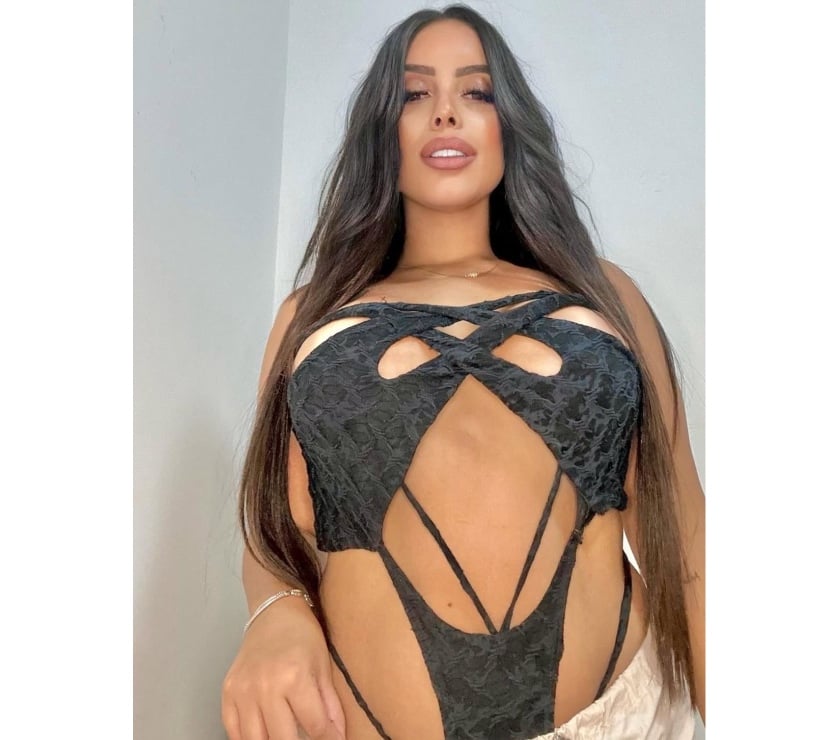 Sexy Latina Julia 🔥🇧🇷💋