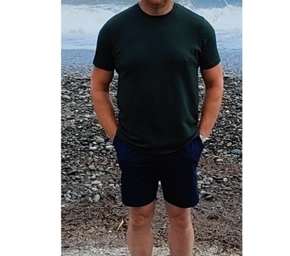 Escorts Nuneaton Nuneaton and Bedworth - Photos for A hot gentleman invites you to join in the fun