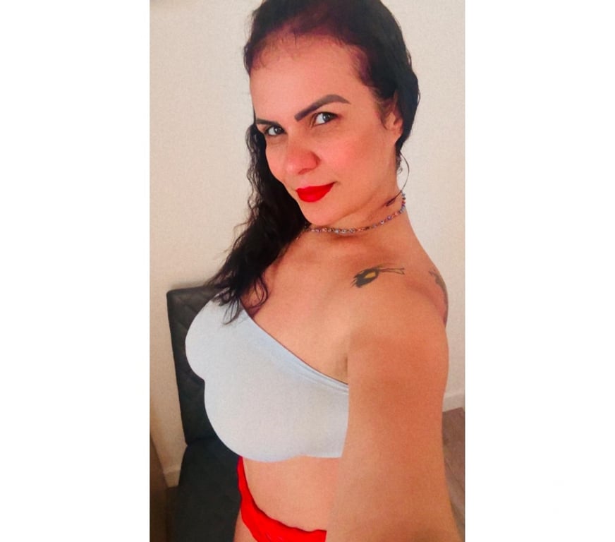 Escorts North London Tottenham - North London - Photos for I’M GIOVANA 🇧🇷PARTY GIRL🇧🇷💯 REAL🔥 🍑