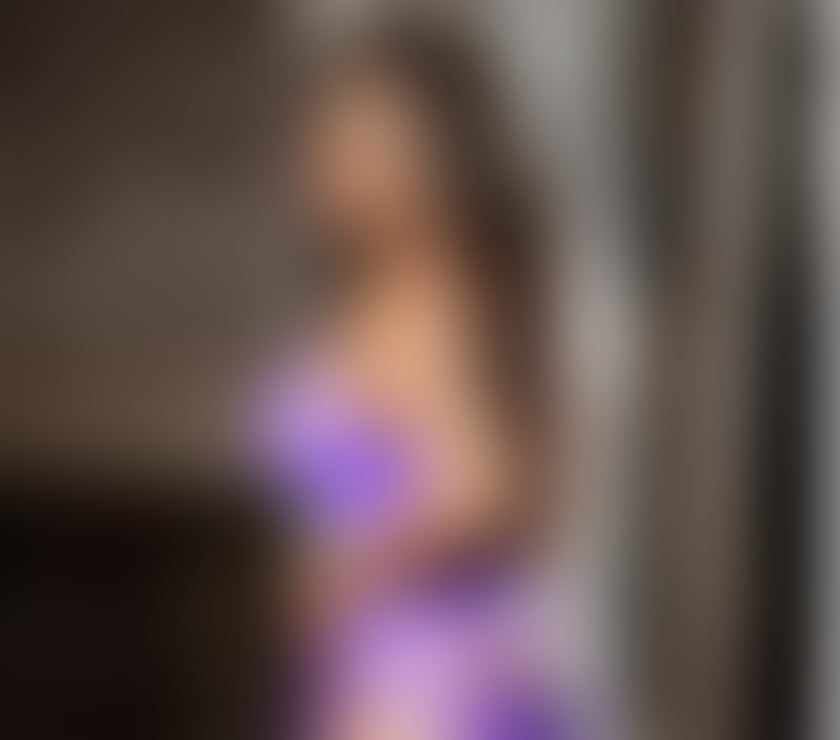 Escorts and Massages Swindon Town Centre Swindon - Photos for EBONY GIRL IN TOWN