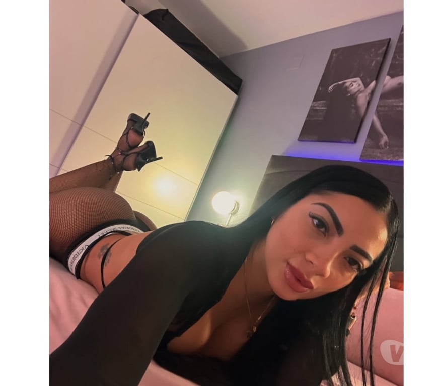 Escorts Staffordshire Stoke-on-Trent - Photos for Letícia Brazilian 🇧🇷 new in the city 🌸 party girl