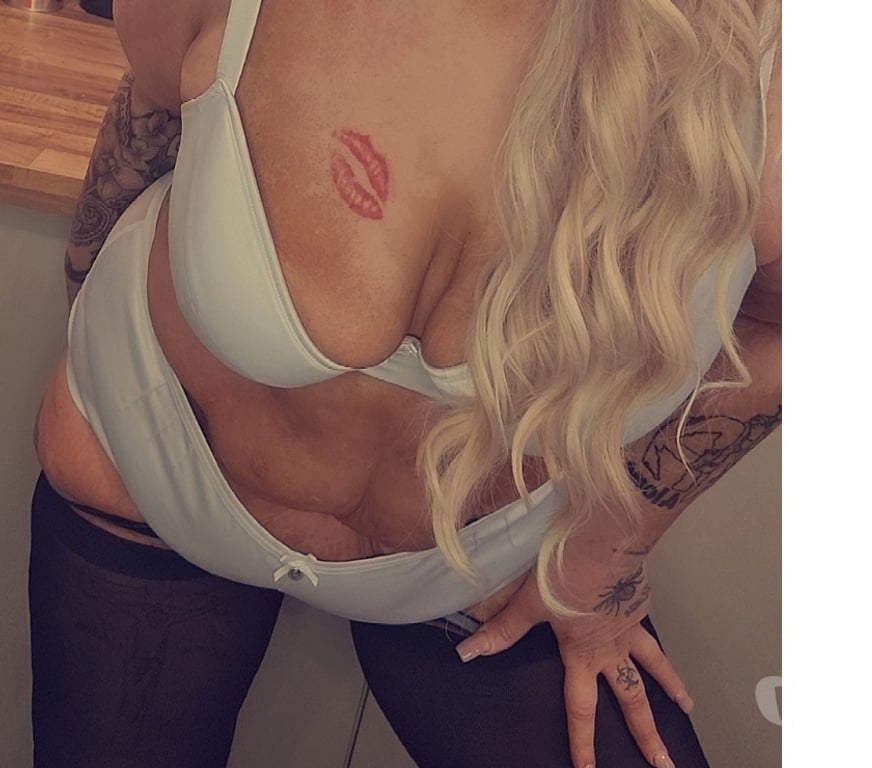 Escorts Cheshire West and Chester Northwich - Cheshire West and Chester - Photos for Secy English open mindset escorr