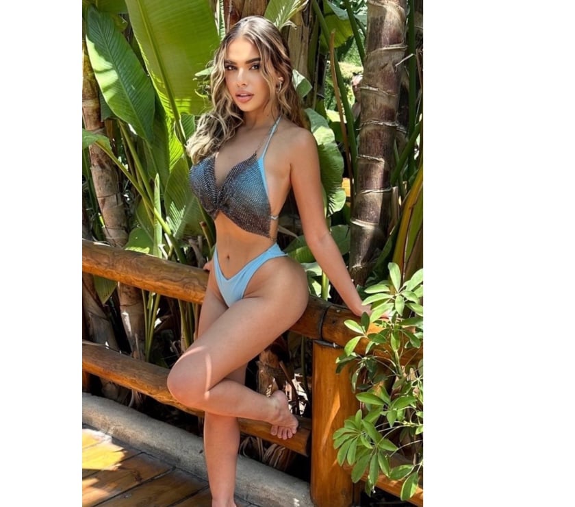 Escorts Devon Plymouth - Photos for Luisa, the perfect girlfriend.