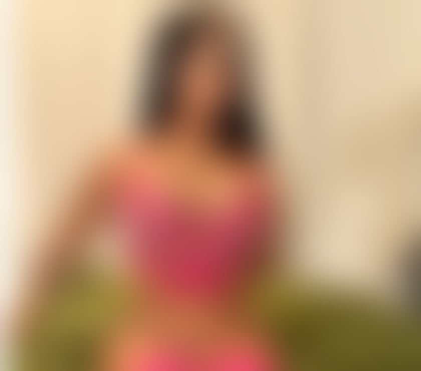 Escorts East London Canary Wharf Station - East London - Photos for LATINA💘 last days in town!🔥