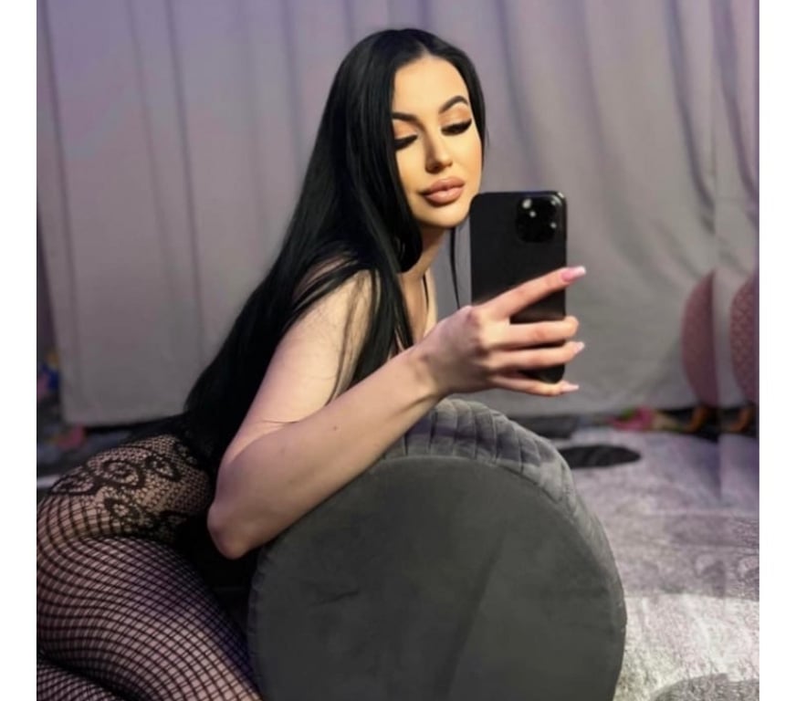 Escorts Peterborough Peterborough City Centre - Peterborough - Photos for Almira🍑sweet girl🍭lovely&friendly🥰party girl 🍾