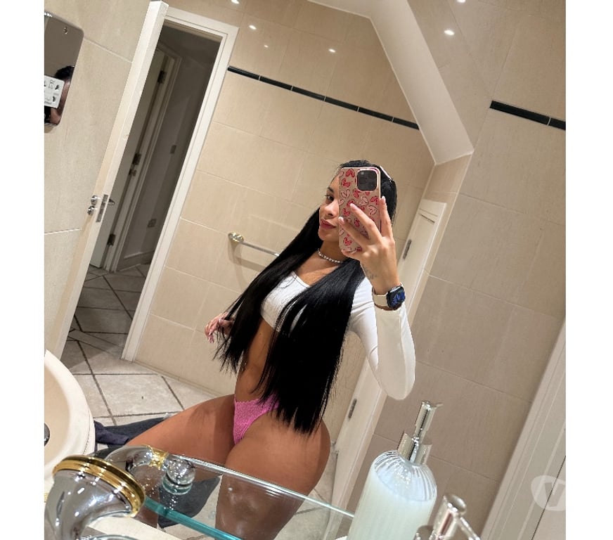 Escorts North West London Kilburn High Road Station - North West London - Photos for LAURA HOT GIRL 🔥 BIG ASS 🍑