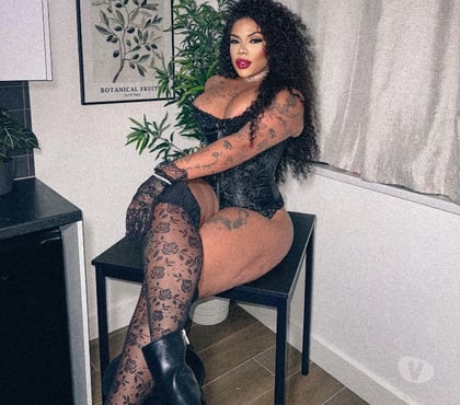 Transsexual Escorts Reading Town Centre Reading - Photos for Scarlet biggest back