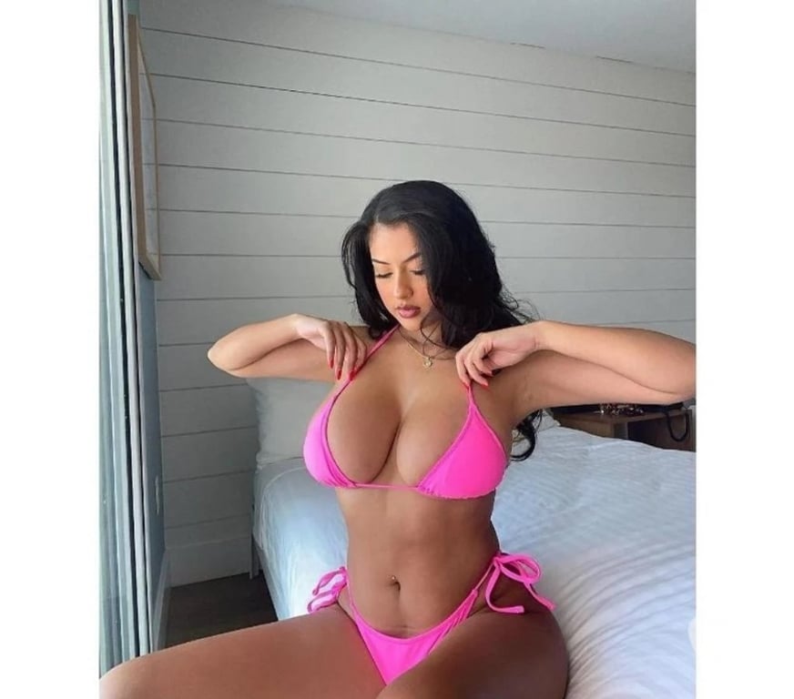 Escorts Surrey Reigate and Banstead - Photos for 💦🍑HOT MARY LATINA PARTY GIRL👙🍑