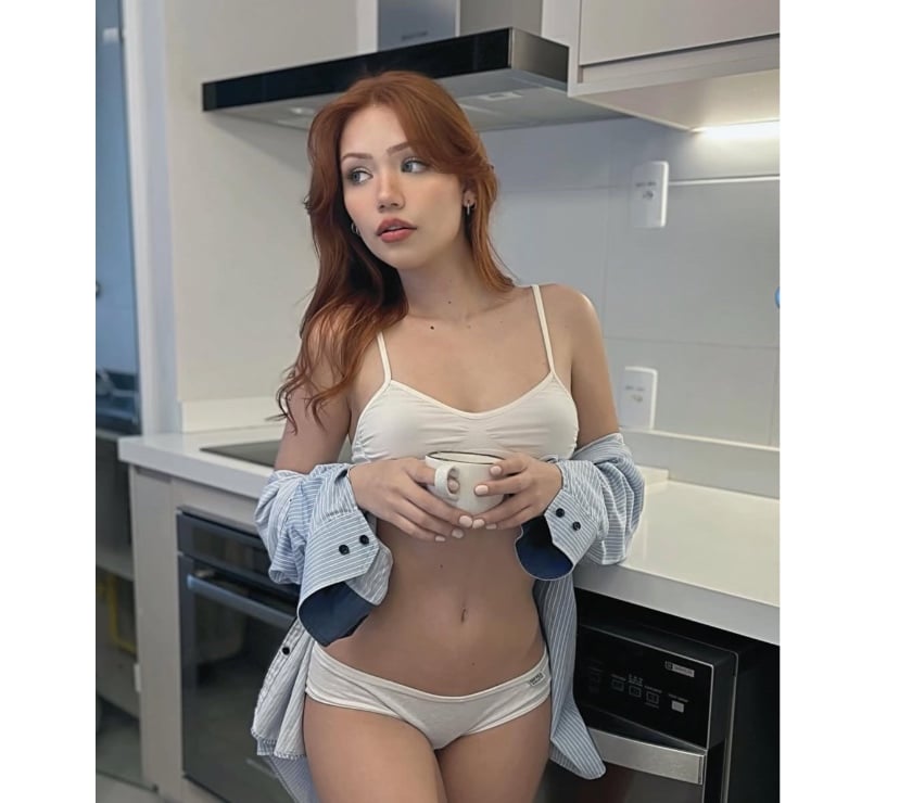 Camile Your Brazilian redhead girlfriend! ❤️‍🔥
