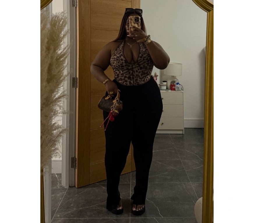 Escorts North London Wood Green - North London - Photos for Big back blue Active for a short time