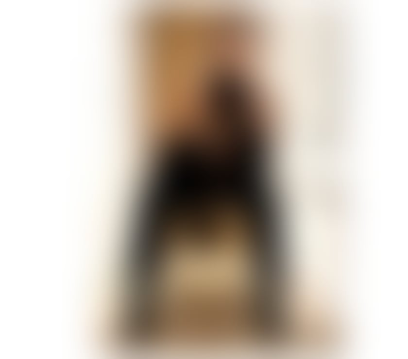  Escorts Watford Town Centre Watford - Photos for Luna, a brunette with soft, fragrant skin