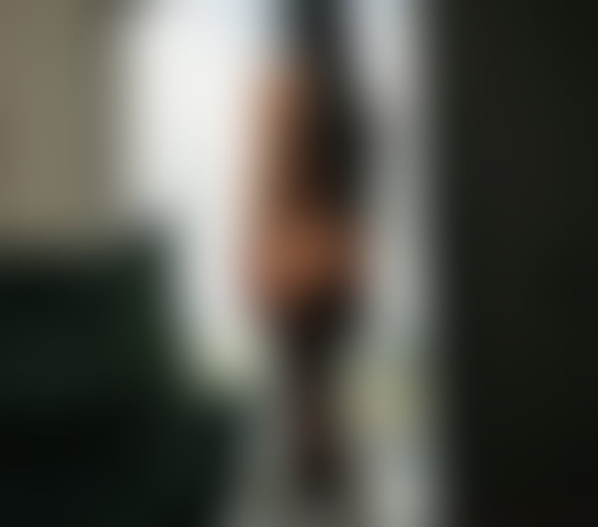 Escorts Slough Slough Town Centre - Slough - Photos for Anays new girl in Slough !