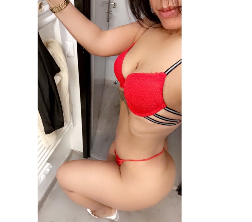Escorts West Midlands Birmingham - Photos for Maya GFE a real dream girlfriend