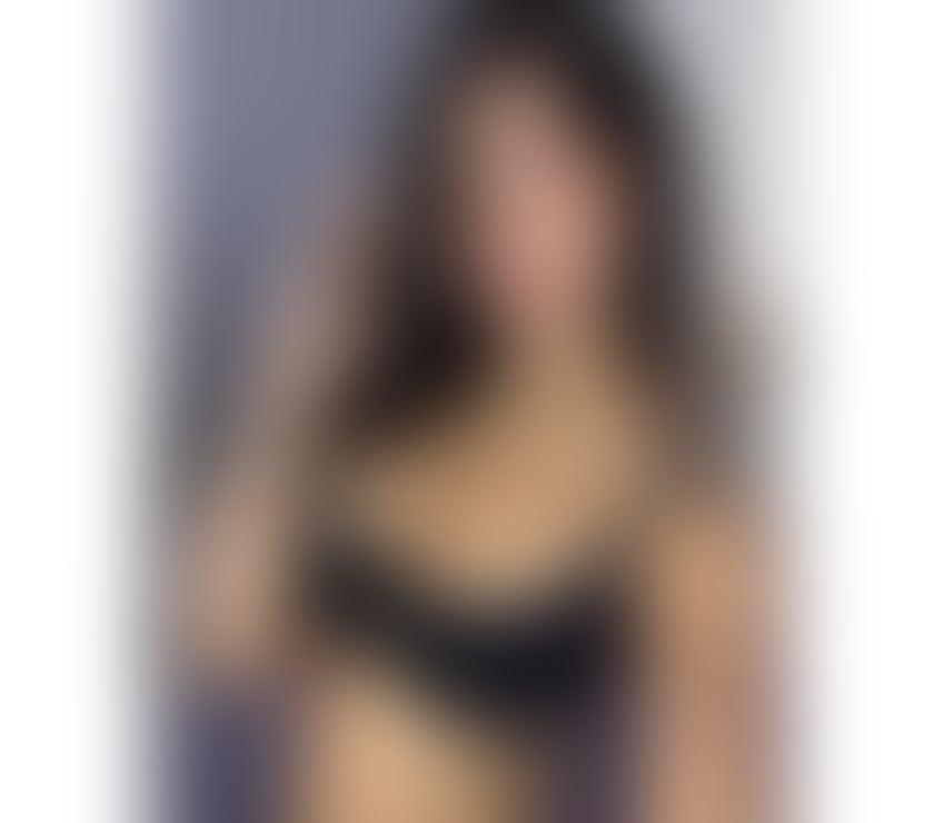 Melissa🦋🧁best owo💦party girl 🎉