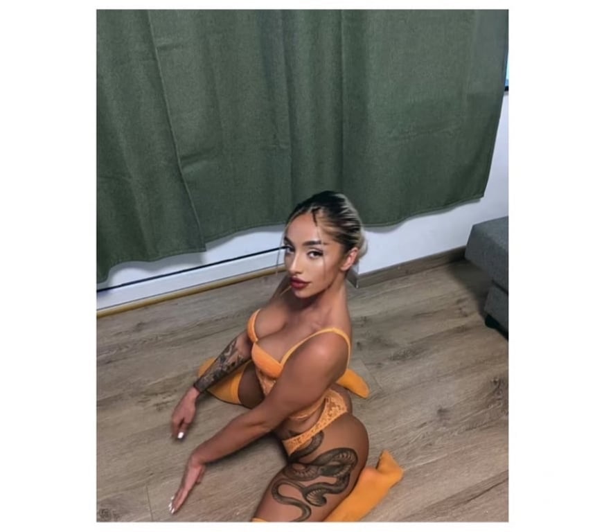 Escorts Nottinghamshire Newark and Sherwood - Photos for Emma new in town just outcall c