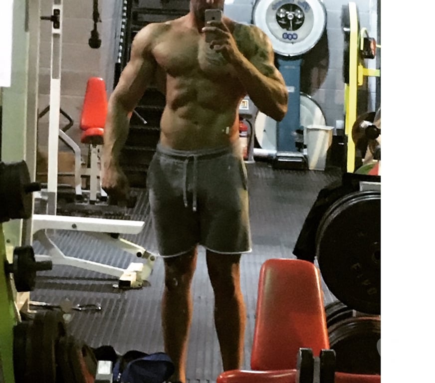  Gay massage Reading Woodley - Reading - Photos for 6ft10 giant XXL