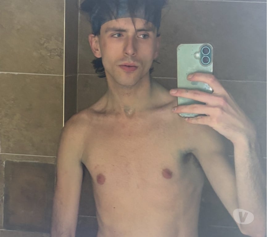  Gay massage East London Canary Wharf Station - East London - Photos for Charlie Ryot - London’s Flirty, Confident Companion