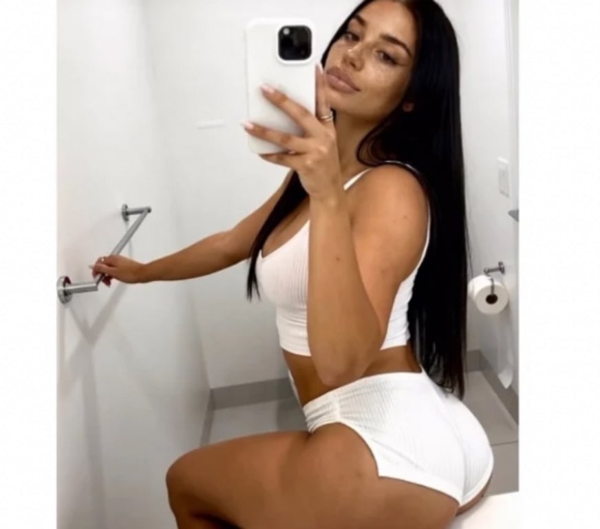 Escorts Hertfordshire Welwyn Hatfield - Photos for HOTTEST BRUNETTE 🔝SLIM YOUNG BIGASS&TITS PARTY