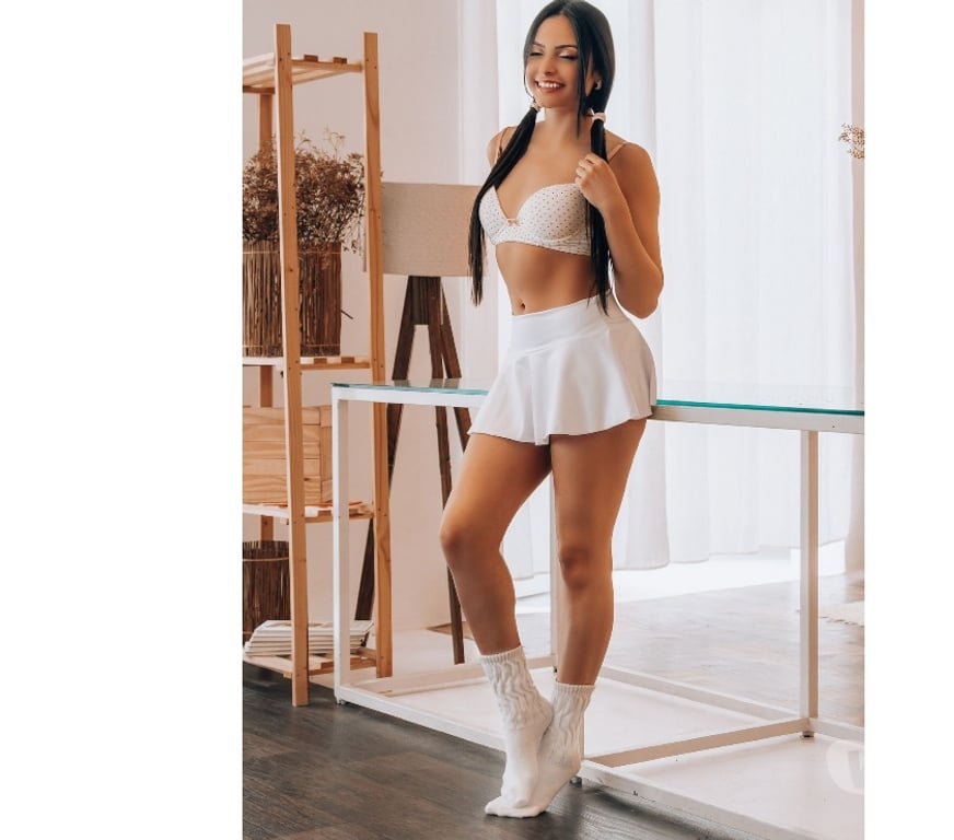 Escorts East London Canary Wharf - East London - Photos for Lêle Small Girl🔥Party ❤️‍🔥