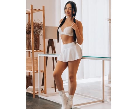 Escorts and Massages Canary Wharf East London - Photos for Lêle Small Girl🔥Party ❤️‍🔥