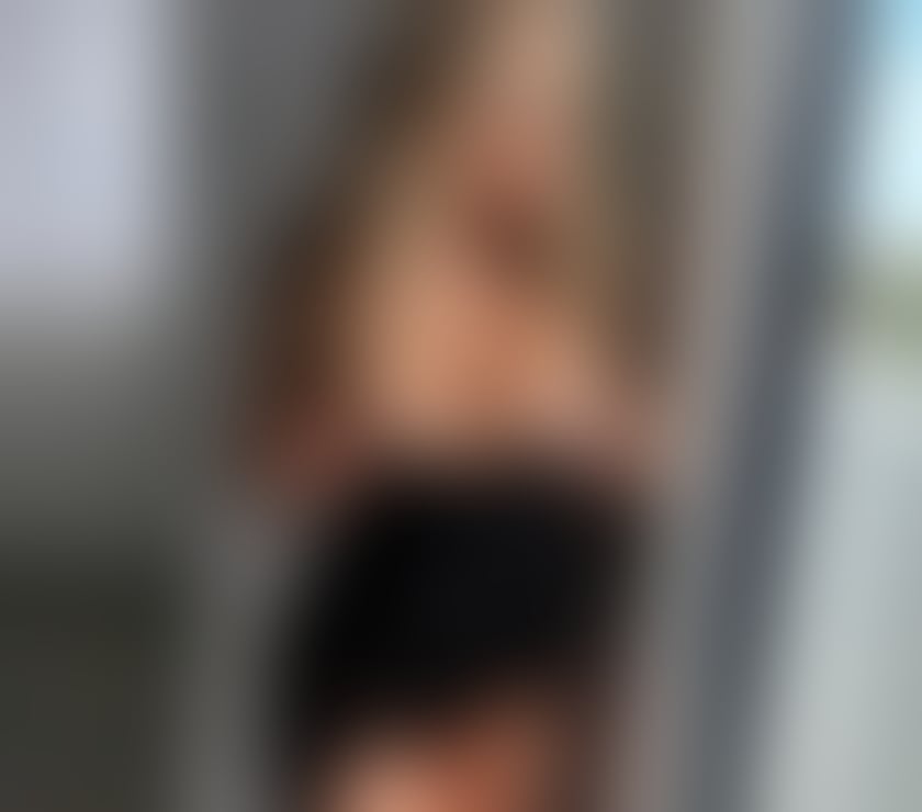 Escorts and Massages High Wycombe Buckinghamshire - Photos for Mia 🥵HOT&SEXY😈PARTY GIRL🥂 ONLY OUTCALL