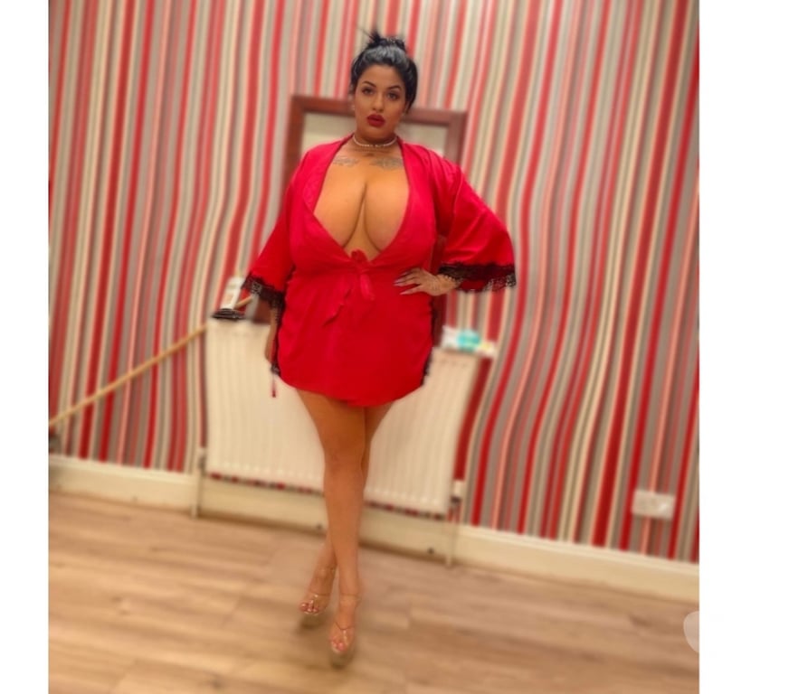 Escorts Lancashire Blackpool - Photos for 😘hello guys,I'm a brunette and sexy bbw👅escort💦