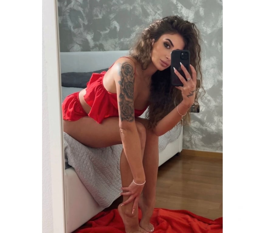 Escorts Slough Slough Town Centre - Slough - Photos for Naughty girl in area first time here genuine pics