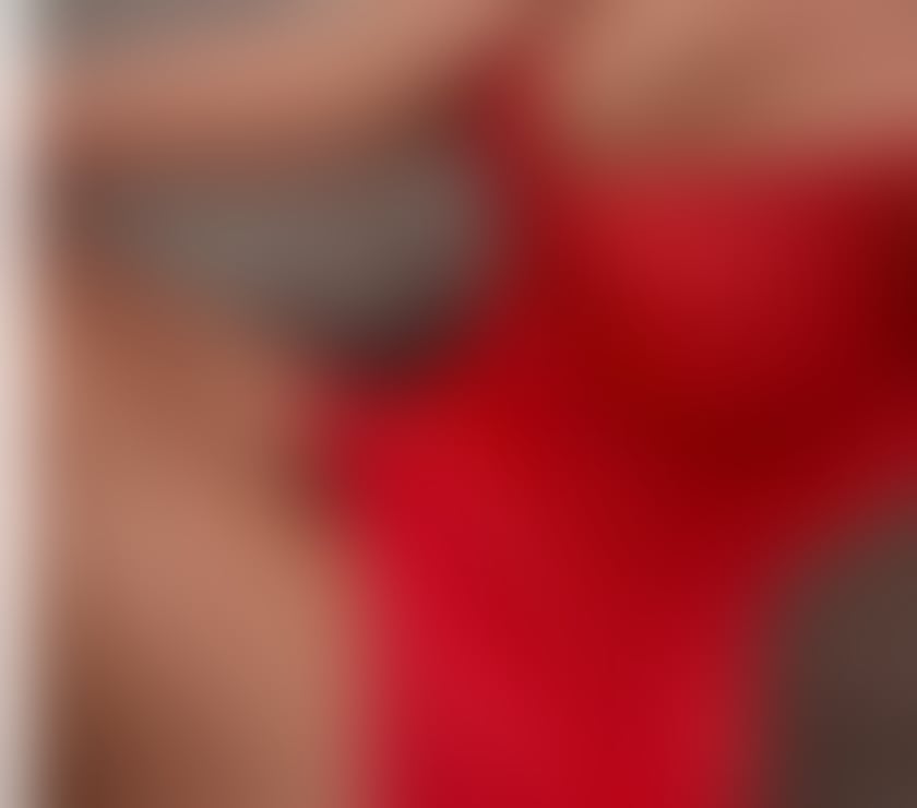 ❤️ Slim English Escort Party Girl Late Nights