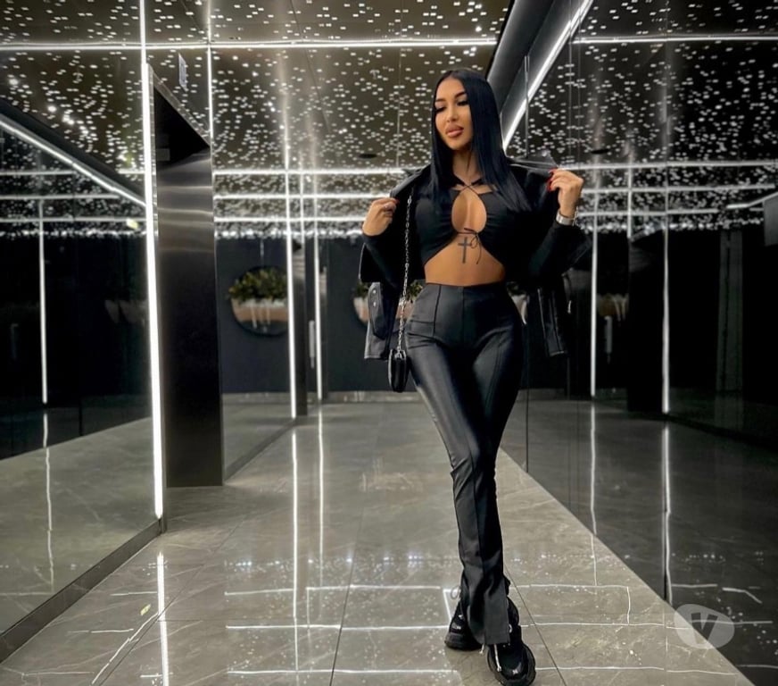 Escorts Kent Folkestone and Hythe - Photos for mia non stop for youu