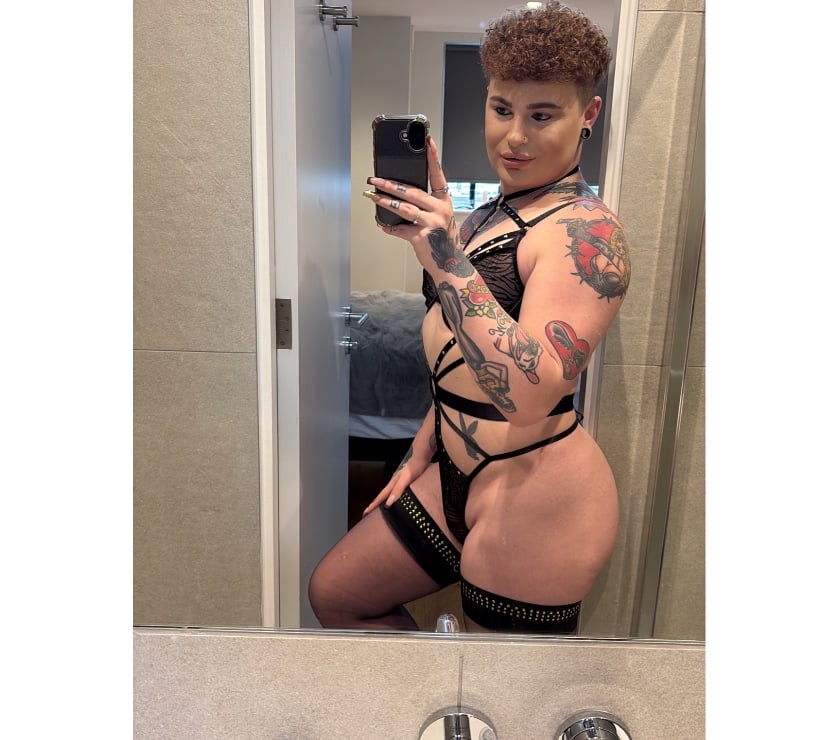 Trans Escorts West Yorkshire Bradford - Photos for LUXURIOUS FEMBOY🇬🇧 1st-5th!