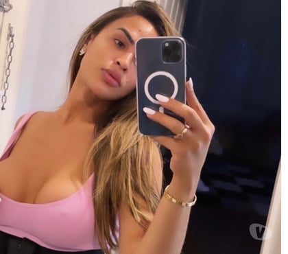 Trans Beckenham Junction (Tramlink) Station Bromley - Photos for Bella Thays body Gym Big Bum🇧🇷🔥