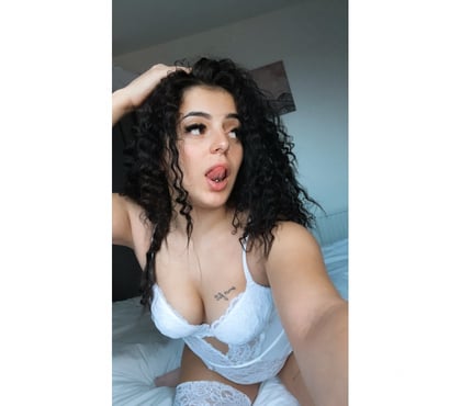 Escorts Sheffield City Centre Sheffield - Photos for 🍒Naughty Bella🪩 🔝HOTTEST 🔝SLIM🔞Party £